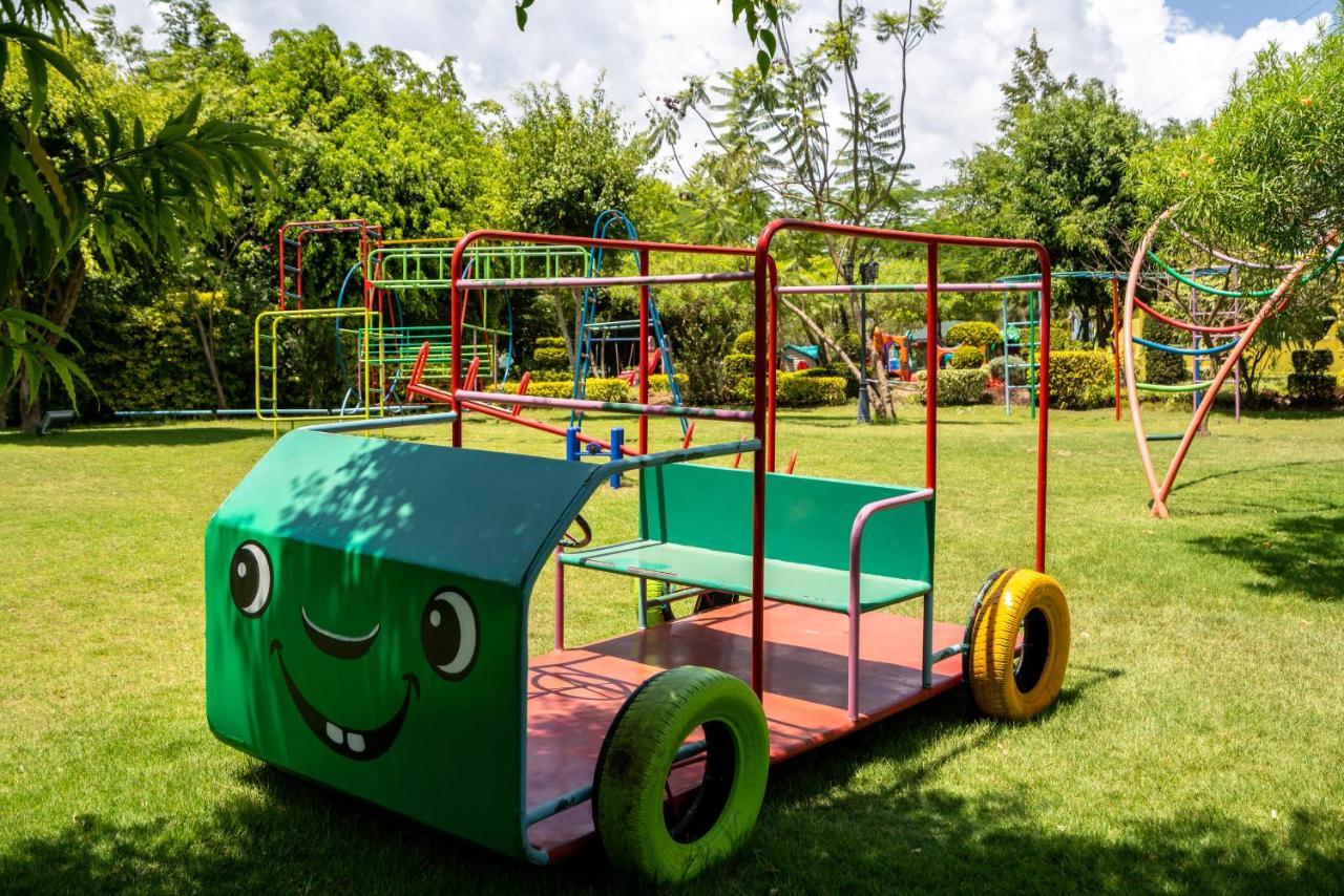 Fun Retreat Resort, Hotel And Ayurveda Spa Arusza Zewnętrze zdjęcie